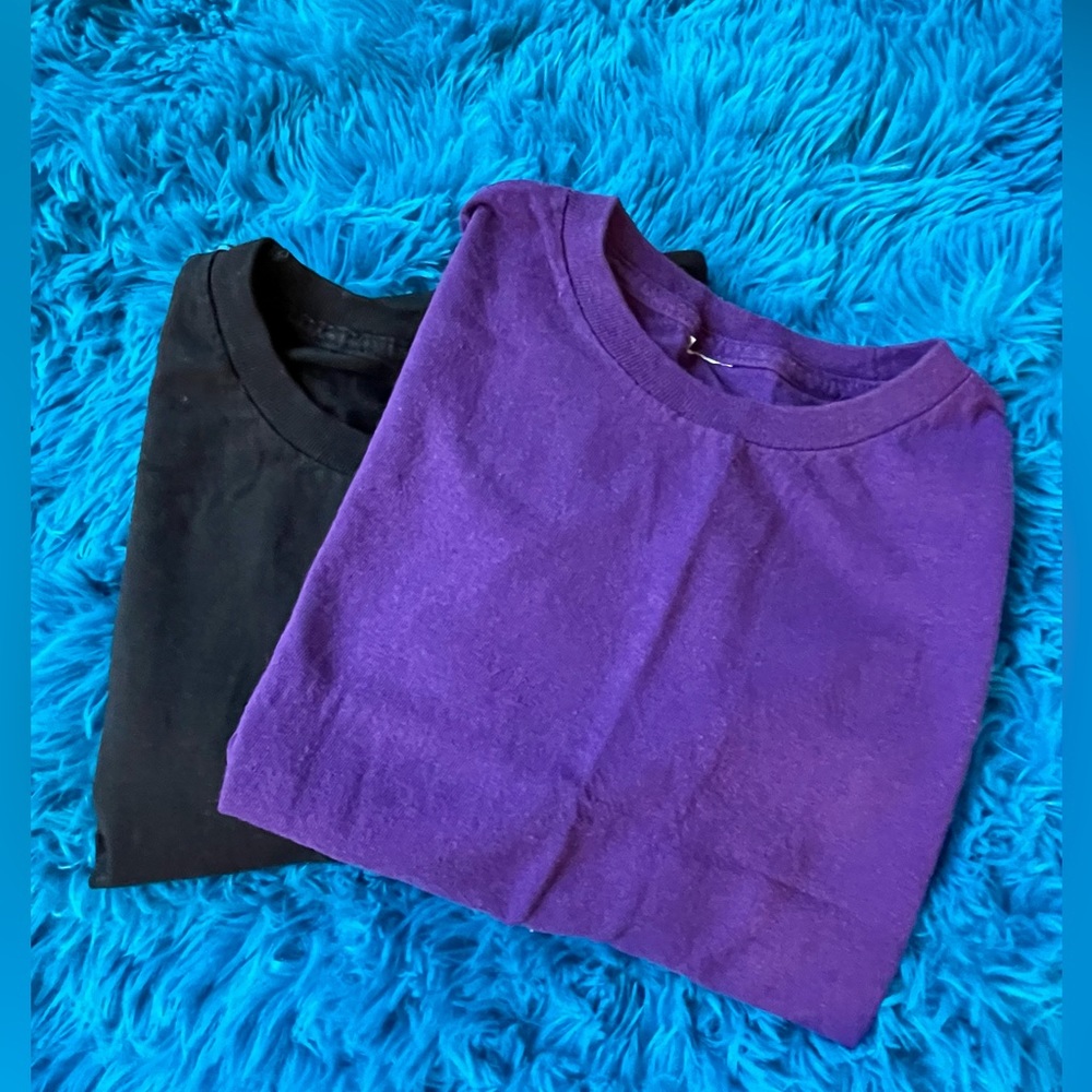 BLANKS :::  2pk cotton color tshirts Mens Size Small purple + black